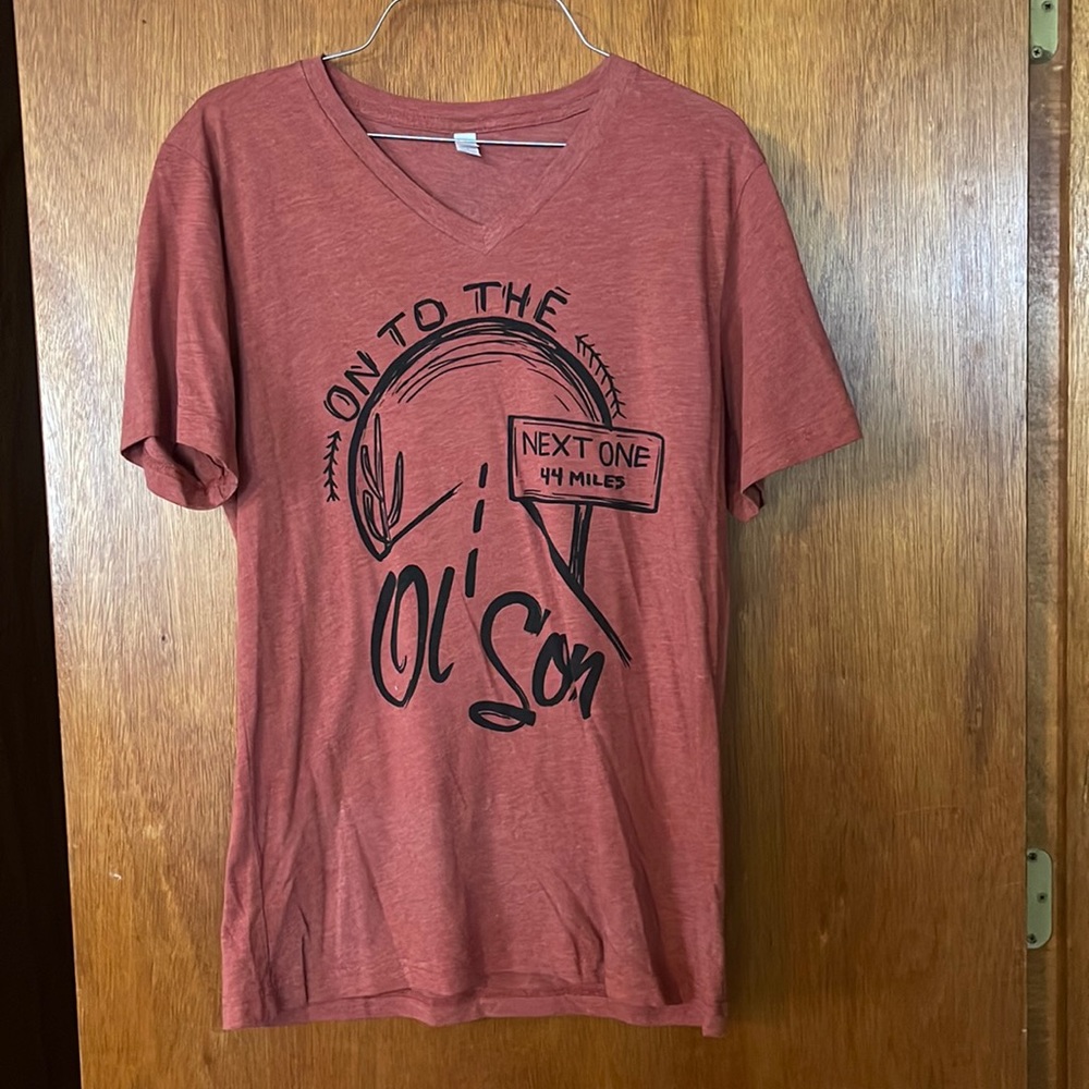 Dale Brisby soft cotton graphic tee